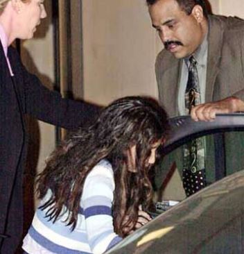 Devetogodišnja devojčica je oteta na oči majke i tri dana je preživljavala pakao na zemlji: Način na koji je uspela da se spasi i vrati kući ostavlja bez daha Devetogodišnja devojčica je oteta na oči majke i tri dana je preživljavala pakao na zemlji: Način na koji je uspela da se spasi i vrati kući ostavlja bez daha