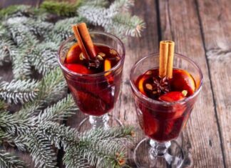 Evo kako da efikasno uklonite fleke od crvenog vina sa tepiha, garderobe ili stoljnjaka: Sve što vam treba sigurno već imate u kući Evo kako da efikasno uklonite fleke od crvenog vina sa tepiha, garderobe ili stoljnjaka: Sve što vam treba sigurno već imate u kući