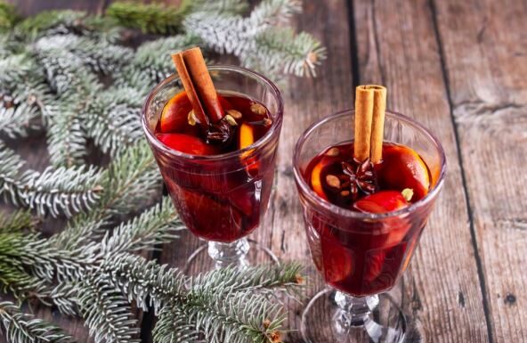 Evo kako da efikasno uklonite fleke od crvenog vina sa tepiha, garderobe ili stoljnjaka: Sve što vam treba sigurno već imate u kući Evo kako da efikasno uklonite fleke od crvenog vina sa tepiha, garderobe ili stoljnjaka: Sve što vam treba sigurno već imate u kući