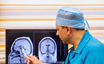 Evo koliko mozak ostari nakon samo 1 noći bez sna: Neurolozi otkrili zapanjujuću činjenicu i upozoravaju na strašne posledice Evo koliko mozak ostari nakon samo 1 noći bez sna: Neurolozi otkrili zapanjujuću činjenicu i upozoravaju na strašne posledice