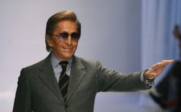 Evo od čega je umro čuveni Valentino Garavani i koliko iznosi bogatsvo koje je ostavio u amanet: Bio je okružen najmilijima kada je ispustio dušu Evo od čega je umro čuveni Valentino Garavani i koliko iznosi bogatsvo koje je ostavio u amanet: Bio je okružen najmilijima kada je ispustio dušu