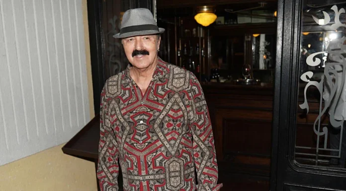 Haris Džinović ima novu partnericu, mlađa je od njega 20 godina Haris Džinović ima novu partnericu, mlađa je od njega 20 godina