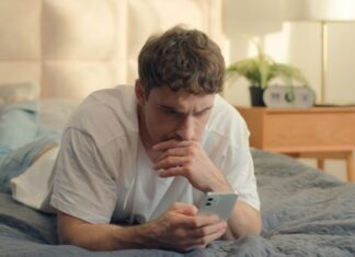 Igor je otišao na zimovanje: Umesto posle 10, vratio se iznenada nakon 3, u spavaćoj sobi je gorelo svetlo, a unutra jeziv prizor Igor je otišao na zimovanje: Umesto posle 10, vratio se iznenada nakon 3, u spavaćoj sobi je gorelo svetlo, a unutra jeziv prizor