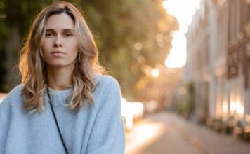 Jednog četvrtka sam se vratila ranije sa posla nego obično i uhvatila muža u prevari: Kada sam videla ko je u mom bračnom krvetu umalo se nisam onesvestila Jednog četvrtka sam se vratila ranije sa posla nego obično i uhvatila muža u prevari: Kada sam videla ko je u mom bračnom krvetu umalo se nisam onesvestila