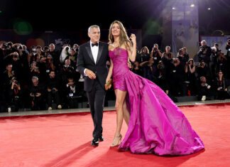 Jesenja kombinacija Amal Clooney koja spaja tri ključna modna trenda Jesenja kombinacija Amal Clooney koja spaja tri ključna modna trenda