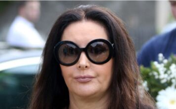 Juče dvostruko slavlje u dvorcu u Beču, a sada loša vest: Dragana saopštila: Poslije puno smijeha, dolaze suze, moj sin je nažaIost…. Juče dvostruko slavlje u dvorcu u Beču, a sada loša vest: Dragana saopštila: Poslije puno smijeha, dolaze suze, moj sin je nažaIost….