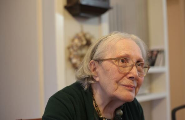 Kad je Lidija sahranjivala sina nije ni slutila da u zemlju spušta prazan kovčeg: 50 godina kasnije prima poziv koje je skamenio Kad je Lidija sahranjivala sina nije ni slutila da u zemlju spušta prazan kovčeg: 50 godina kasnije prima poziv koje je skamenio