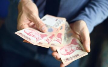 Kako da prestanete da živite od plate do plate: Uz ovaj jednostavan plan moći ćete da “ostavite nešto sa strane” i živite rasterećenije Kako da prestanete da živite od plate do plate: Uz ovaj jednostavan plan moći ćete da "ostavite nešto sa strane" i živite rasterećenije