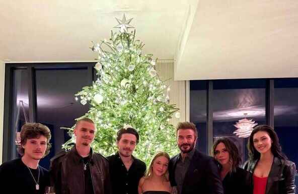 Kako stvari stoje, Bruklin će nestati iz testamenta: Ko je zaista moćniji u borbi bogatstva između Bekamovih i Pelcovih? Kako stvari stoje, Bruklin će nestati iz testamenta: Ko je zaista moćniji u borbi bogatstva između Bekamovih i Pelcovih?