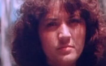 Majka je ostavila s 5 godina, gledala kako joj jedna sestra gine dok je išla na sahranu drugoj: A na vrhuncu karijere na bini doživljava peh koji je dokrajčio Majka je ostavila s 5 godina, gledala kako joj jedna sestra gine dok je išla na sahranu drugoj: A na vrhuncu karijere na bini doživljava peh koji je dokrajčio