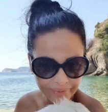 Maloletna rodila sina pa joj porodica njenog muža 10 godina branila da ga vidi: Naša pevačica preživela agoniju, a onda je jedan susret promenio sve Maloletna rodila sina pa joj porodica njenog muža 10 godina branila da ga vidi: Naša pevačica preživela agoniju, a onda je jedan susret promenio sve