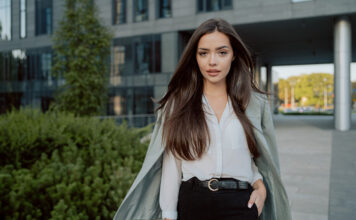 Moda za posao: Boje i uzorci za jesenju sezonu Moda za posao: Boje i uzorci za jesenju sezonu