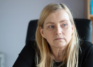 Muž mi je doveo bolesnu svekrvu u kuću i rekao: “Obećala si mi da ćeš biti uz mene u dobru i zlu, sad je vreme da se pokažeš” Tada i tu je nastao pakao Muž mi je doveo bolesnu svekrvu u kuću i rekao: "Obećala si mi da ćeš biti uz mene u dobru i zlu, sad je vreme da se pokažeš" Tada i tu je nastao pakao