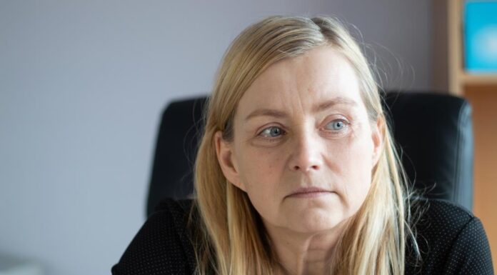 Muž mi je doveo bolesnu svekrvu u kuću i rekao: “Obećala si mi da ćeš biti uz mene u dobru i zlu, sad je vreme da se pokažeš” Tada i tu je nastao pakao Muž mi je doveo bolesnu svekrvu u kuću i rekao: "Obećala si mi da ćeš biti uz mene u dobru i zlu, sad je vreme da se pokažeš" Tada i tu je nastao pakao