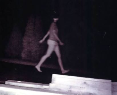 Nakon svađe sa roditeljima 18-godišnjakinja je otišla u šetnju iz koje se nikada nije vratila: Kada su ih to jutro pozvali, od prizora na šinama im se slošilo Nakon svađe sa roditeljima 18-godišnjakinja je otišla u šetnju iz koje se nikada nije vratila: Kada su ih to jutro pozvali, od prizora na šinama im se slošilo