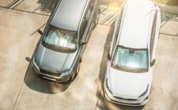 Noću mu komšinica obolela od šizofrenija upadala u stan, a on zatekao čoveka u ormaru: 15 najjezivijih priča koje su doživeli ljudi Noću mu komšinica obolela od šizofrenija upadala u stan, a on zatekao čoveka u ormaru: 15 najjezivijih priča koje su doživeli ljudi