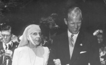 “Opsednuta je intimnim odnosima, treba je lečiti”: Frojd je majku princa Filipa zatvorio u ludnicu na 2 godine, a ono što joj je tamo radio bilo je strašno "Opsednuta je intimnim odnosima, treba je lečiti": Frojd je majku princa Filipa zatvorio u ludnicu na 2 godine, a ono što joj je tamo radio bilo je strašno