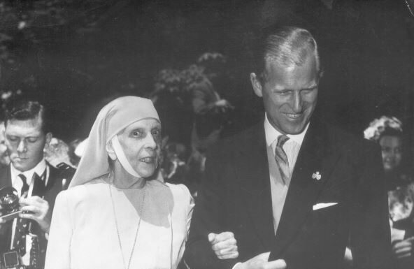 “Opsednuta je intimnim odnosima, treba je lečiti”: Frojd je majku princa Filipa zatvorio u ludnicu na 2 godine, a ono što joj je tamo radio bilo je strašno "Opsednuta je intimnim odnosima, treba je lečiti": Frojd je majku princa Filipa zatvorio u ludnicu na 2 godine, a ono što joj je tamo radio bilo je strašno