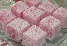 Osvježavajući griz kolač sa pudingom od jagode – bez pečenja Osvježavajući griz kolač sa pudingom od jagode – bez pečenja