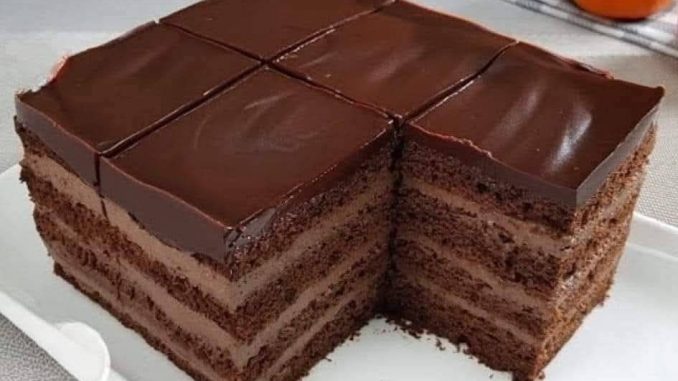 Ova čokoladna torta nestaje za 5 minuta: kremasta, mekana i neodoljiva… Ova čokoladna torta nestaje za 5 minuta: kremasta, mekana i neodoljiva…