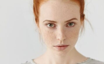 Ovako izgleda žena koja živi pored čoveka koji je ne voli i ne poštuje: Na licu se sve jasno vidi Ovako izgleda žena koja živi pored čoveka koji je ne voli i ne poštuje: Na licu se sve jasno vidi