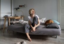 Ovako se ponaša žena kojoj nedostaje pažnja u spavaćoj sobi: Ako radi jednu stvar to je jasan znak da joj fali muški dodir Ovako se ponaša žena kojoj nedostaje pažnja u spavaćoj sobi: Ako radi jednu stvar to je jasan znak da joj fali muški dodir