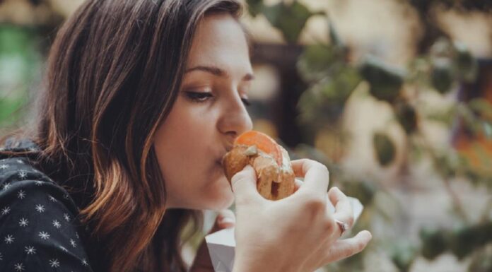 Ove 3 vrste namirnica uništavaju naša creva: A u Srbiji se jedu za doručak, ručak i večeru Ove 3 vrste namirnica uništavaju naša creva: A u Srbiji se jedu za doručak, ručak i večeru