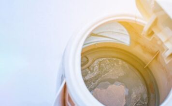 Ovo svi imaju u kući a ne znaju da skida kamenac bolje od bilo koje hemije: Slavine, mašina za sudove ili kuvalo za vodu će zablistati kao da su tek kupljeni Ovo svi imaju u kući a ne znaju da skida kamenac bolje od bilo koje hemije: Slavine, mašina za sudove ili kuvalo za vodu će zablistati kao da su tek kupljeni