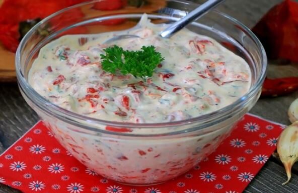 Recepti za slavsku trpezu za Svetog Jovana: 7 jela od kremastih salata, preko punjenih paprika, do Ferero kuglica Recepti za slavsku trpezu za Svetog Jovana: 7 jela od kremastih salata, preko punjenih paprika, do Ferero kuglica