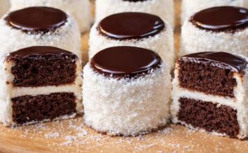 RUSKE KAPE – ŠUBARICE KOJE NISTE PROBALI, NAJLEPŠI RECEPT: Najkremastiji kolac, sundjerast koji se topi u ustima. RUSKE KAPE – ŠUBARICE KOJE NISTE PROBALI, NAJLEPŠI RECEPT: Najkremastiji kolac, sundjerast koji se topi u ustima.