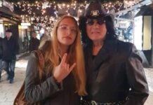 Sahranio roditelje, brata, sestru, a onda i ćerku: “Dok se ostali narkomani bodu jednom, ona se bola 4 puta”, rok legendu bivše Juge život je žestoko šibao Sahranio roditelje, brata, sestru, a onda i ćerku: "Dok se ostali narkomani bodu jednom, ona se bola 4 puta", rok legendu bivše Juge život je žestoko šibao