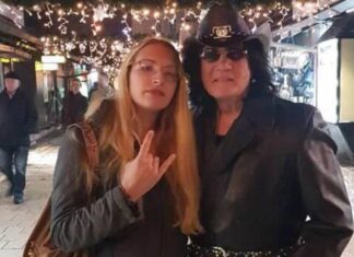 Sahranio roditelje, brata, sestru, a onda i ćerku: “Dok se ostali narkomani bodu jednom, ona se bola 4 puta”, rok legendu bivše Juge život je žestoko šibao Sahranio roditelje, brata, sestru, a onda i ćerku: "Dok se ostali narkomani bodu jednom, ona se bola 4 puta", rok legendu bivše Juge život je žestoko šibao