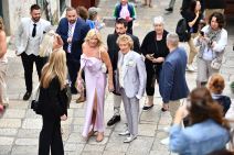 Spavao sam sa toliko žena da su mi se intimni odnosi zgadili: Ćerku dao na usvajanje da bi nesmetano ludovao,sve žene varao, pa se skrasio pored 26 godina mlađe Spavao sam sa toliko žena da su mi se intimni odnosi zgadili: Ćerku dao na usvajanje da bi nesmetano ludovao,sve žene varao, pa se skrasio pored 26 godina mlađe