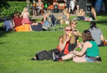 Srbin se pre 30 godina preselio u Finsku i nije ni slutio kakav je zaista život u najsrećnijoj zemlji: Ljudi se iznenade kad čuju kako tamo izgleda običan dan Srbin se pre 30 godina preselio u Finsku i nije ni slutio kakav je zaista život u najsrećnijoj zemlji: Ljudi se iznenade kad čuju kako tamo izgleda običan dan