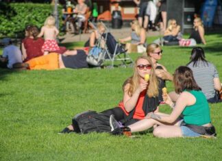 Srbin se pre 30 godina preselio u Finsku i nije ni slutio kakav je zaista život u najsrećnijoj zemlji: Ljudi se iznenade kad čuju kako tamo izgleda običan dan Srbin se pre 30 godina preselio u Finsku i nije ni slutio kakav je zaista život u najsrećnijoj zemlji: Ljudi se iznenade kad čuju kako tamo izgleda običan dan