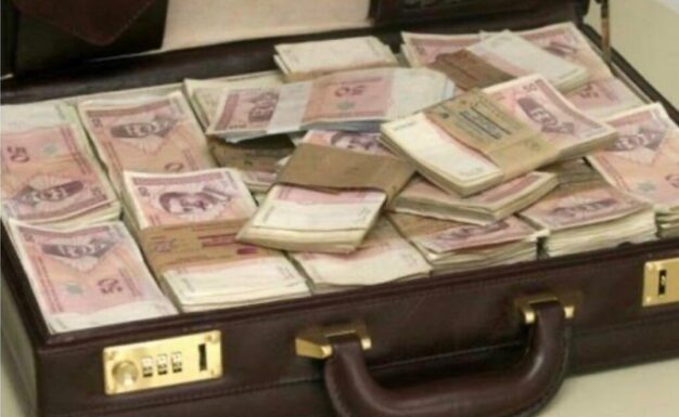 STIŽU VELIKE PARE ZA 0VA 4 ZNAKA: blago vama ako spadate u ovu grupu… STIŽU VELIKE PARE ZA 0VA 4 ZNAKA: blago vama ako spadate u ovu grupu…