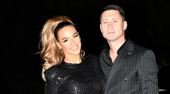 “Svako će se vratiti tamo gdje pripada” Bivši muž Marije Mikić poslao oštru poruku, usijale se društvene mreže “Svako će se vratiti tamo gdje pripada” Bivši muž Marije Mikić poslao oštru poruku, usijale se društvene mreže