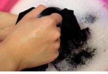 Tamni veš potopite u OMILJENO PIĆE MNOGIMA i boja će biti kao nova: Jeftino i bez hemije, ODLIČNO! Tamni veš potopite u OMILJENO PIĆE MNOGIMA i boja će biti kao nova: Jeftino i bez hemije, ODLIČNO!