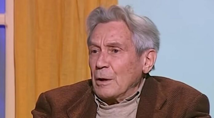 “To ostaje za čitav život”: Vladeta Jerotić imao je odgovor na to da li je bolje kada se dete razmazi ili kada su roditelji preterano strogi "To ostaje za čitav život": Vladeta Jerotić imao je odgovor na to da li je bolje kada se dete razmazi ili kada su roditelji preterano strogi