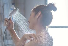 Tuširanje ujutru ili uveče: Odgovor na pitanje šta je bolje nije tako jednostavan Tuširanje ujutru ili uveče: Odgovor na pitanje šta je bolje nije tako jednostavan