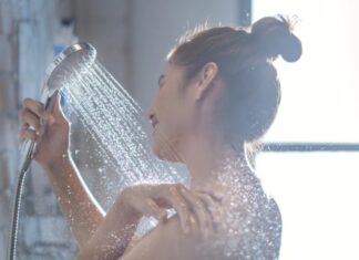 Tuširanje ujutru ili uveče: Odgovor na pitanje šta je bolje nije tako jednostavan Tuširanje ujutru ili uveče: Odgovor na pitanje šta je bolje nije tako jednostavan