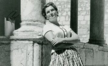 U vreme Tita samo su nju smeli da oslovljavaju sa “gospođa”: Obožavala milionere, iz bunde nije izlazila, bila je strah i trepet, a samo se jedne osobe plašila U vreme Tita samo su nju smeli da oslovljavaju sa "gospođa": Obožavala milionere, iz bunde nije izlazila, bila je strah i trepet, a samo se jedne osobe plašila