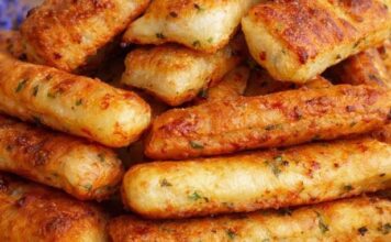 Uvek popularni SLANI ŠTAPIĆI – gotovi za 15 MINUTA! Uvek popularni SLANI ŠTAPIĆI – gotovi za 15 MINUTA!