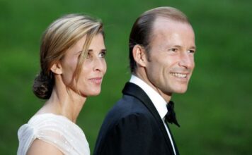 Valentino je godinama krio golišave fotografije princeze Dajane sa zgodnim Bugarinom: Tu se nalazio čist dokaz o Dajani Valentino je godinama krio golišave fotografije princeze Dajane sa zgodnim Bugarinom: Tu se nalazio čist dokaz o Dajani