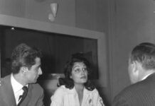 Život jedne od najlepših pevačica više je ličio na tragediju nego na bajku: Serijska ljubavnica nosila je u sebi prokletstvo zbog kojeg je skončala jezivo Život jedne od najlepših pevačica više je ličio na tragediju nego na bajku: Serijska ljubavnica nosila je u sebi prokletstvo zbog kojeg je skončala jezivo