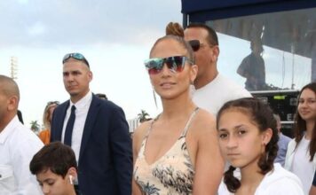 Blizanci Dženifer Lopez imaju 18 godina i nećete verovati kako izgledaju: Poslala im moćnu poruku pa otkrila u kakvom su odnosu sa ocem Blizanci Dženifer Lopez imaju 18 godina i nećete verovati kako izgledaju: Poslala im moćnu poruku pa otkrila u kakvom su odnosu sa ocem