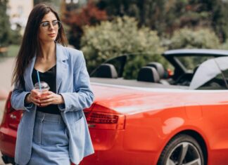 Boja koja briše godine sa lica i čini da izgledate ekstremno skupo: Trendseterke već nose ovu nijansu Boja koja briše godine sa lica i čini da izgledate ekstremno skupo: Trendseterke već nose ovu nijansu