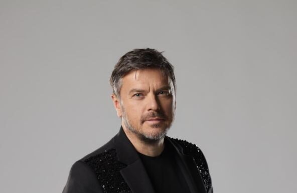 Boris Režak nam otkriva kako je brat od njega napravio boljeg čoveka: Malo ko zna da mu je i otac živa legenda, noći provodio s Tomom Zdravkovićem Boris Režak nam otkriva kako je brat od njega napravio boljeg čoveka: Malo ko zna da mu je i otac živa legenda, noći provodio s Tomom Zdravkovićem