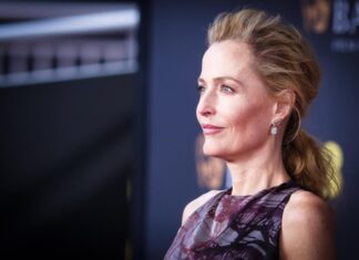 Čuvena Holivudska glumica se na crvenom tepihu pojavila u haljini srpske dizajnerke i pokazala kako prava dama treba da izgleda Čuvena Holivudska glumica se na crvenom tepihu pojavila u haljini srpske dizajnerke i pokazala kako prava dama treba da izgleda