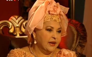 Čuvena pevačica rodbini i porodici davala šakom i kapom, a kad su je ukopali oskrnavili joj i grob: Kuću su opustošili, odneli čak i pločice Čuvena pevačica rodbini i porodici davala šakom i kapom, a kad su je ukopali oskrnavili joj i grob: Kuću su opustošili, odneli čak i pločice